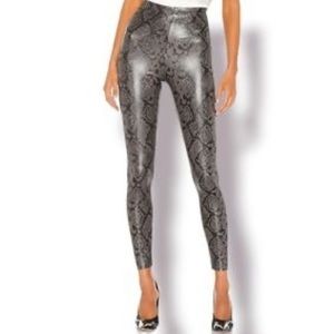 NWT 7FAM Faux Leather Snakeskin Leggings